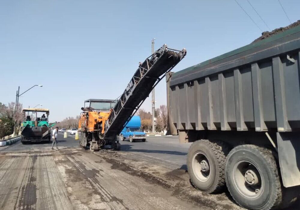 بی توجهی به زمان شهروندان تهرانی در اجرای پروژه آسفالت شریان‌های پرتردد