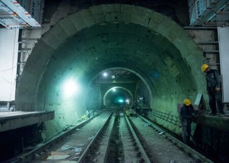 مترو بر ریل خودکفایی و توسعه