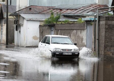 رفع آبگرفتگی در ۳ منطقه شهری رشت