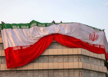 برگزاری جشن انقلاب در ۳۵ فرهنگسرا در تهران
