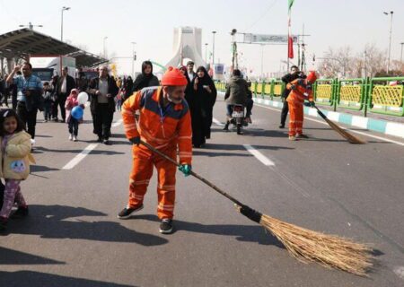 نظافت مسیر راهپیمایی با ۲۵۰۰ نیروی پاکبان