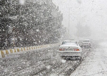 بارش برف در ۸ منطقه تهران