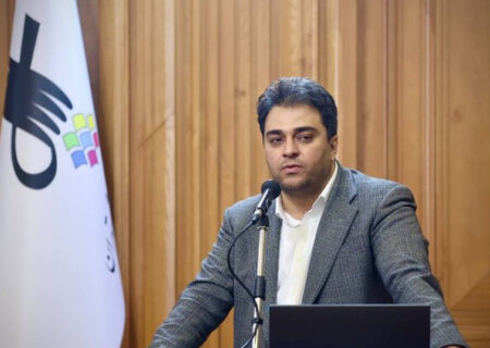 همه باید برای ترخیص سریع اتوبوس‌های برقی از گمرک تلاش کنند