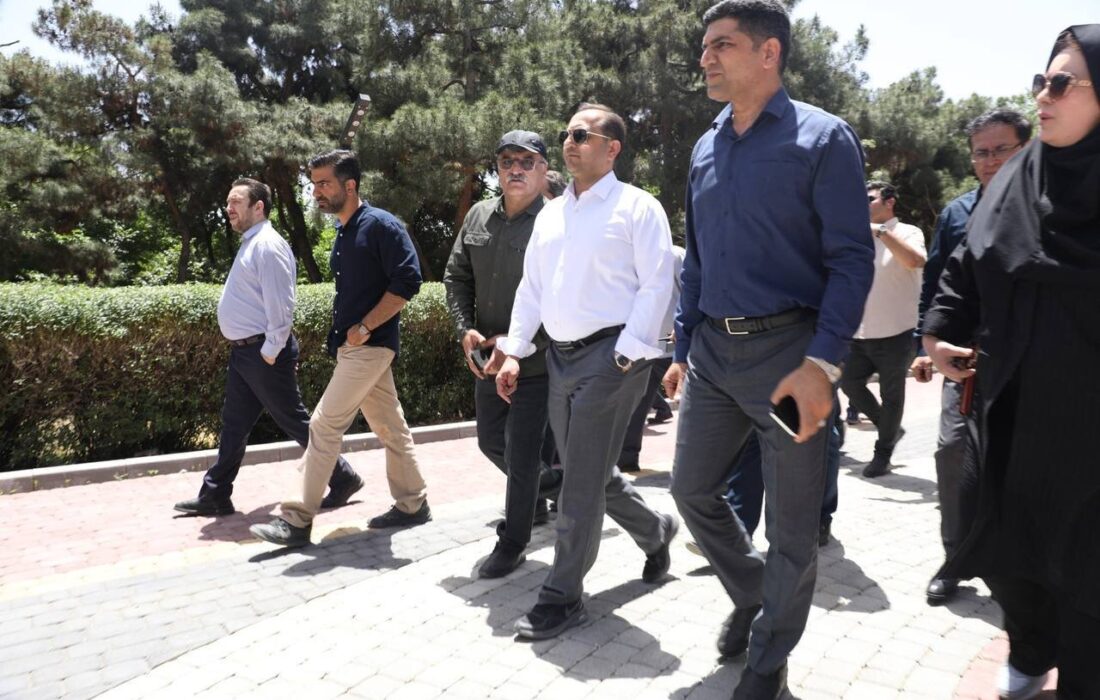 حاشیه ناایمن بزرگراه چمران تبدیل به بوستان می‌شود