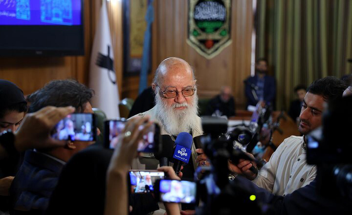 در مورد حریم با شهرستان‌های اطراف مشکل نداریم بلکه با وزارت کشور مشکل داریم