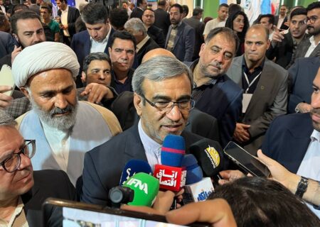 نمایشگاه بزرگ وتخصصی بورس، بانک، بیمه و خصوصی‌سازی افتتاح شد