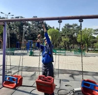 ایمن‌سازی وسایل بازی کودکان در بوستان‌های منطقه ۱۳