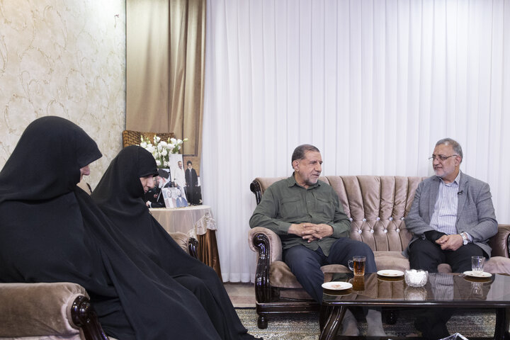 دیدار زاکانی با خانواده سردار محقق