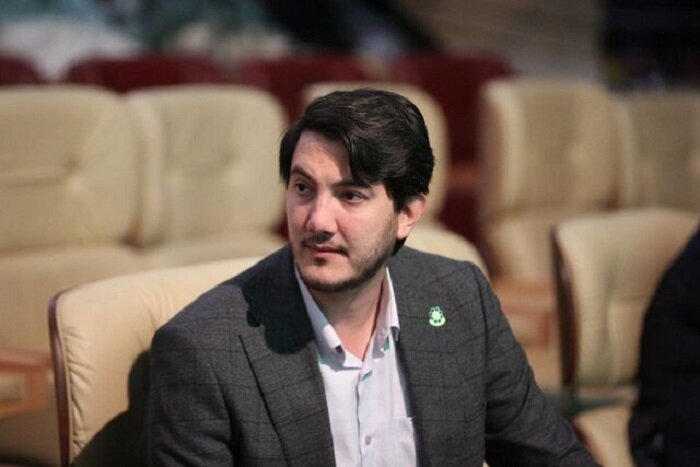 ۱۰۰ اصله درخت چنار جایگزین درختان خشک خیابان ولیعصر شد