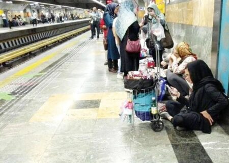 پایان دستفروشی اتباع در مترو