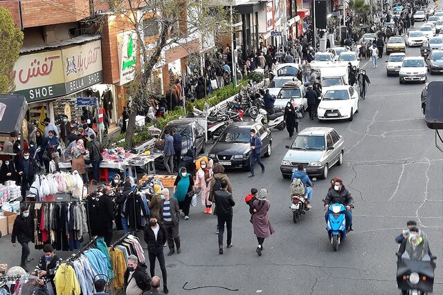 وجود ۳۰۰۰ دستفروش در متروی تهران