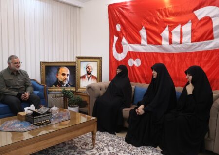 دیدار شهردار تهران با خانواده سرداران شهید «رشید» و «ربانی»