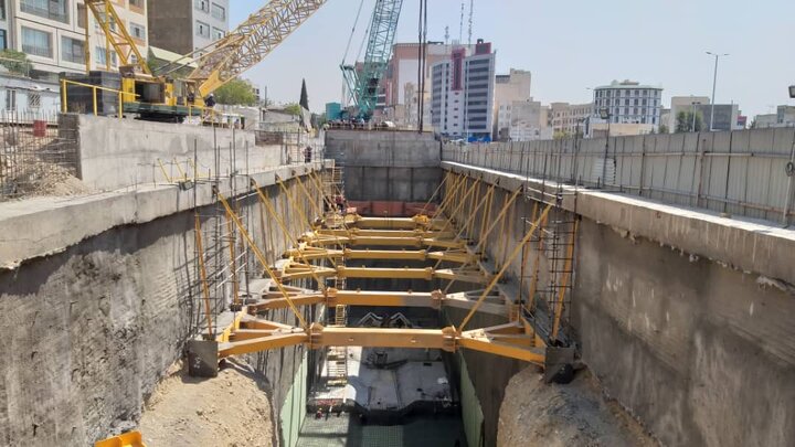 پاییز؛ آغاز به کار دومین دستگاه حفار مکانیزه خط ۱۰