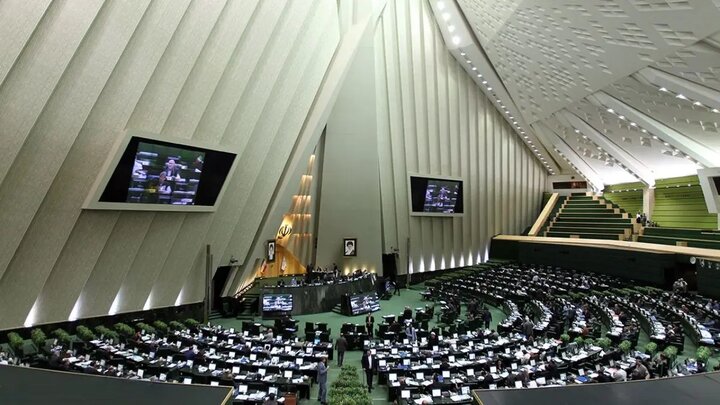 تقدیر نمایندگان مجلس از شهرداری و شورای شهر تهران برای خدمت‌ به آسیب‌دیدگان جنگ