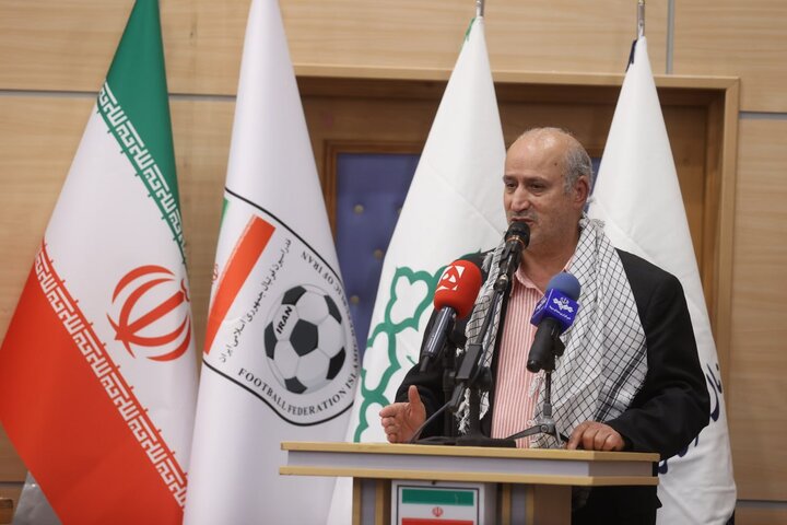 شهردار تهران در همه زمینه‌هایی که به نفع انقلاب، مردم، نظام و کشور باشد فعال است