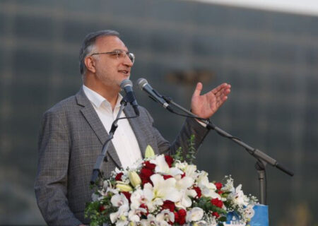 استقلال فرهنگی و اقتصادی جز با تلاش و قیام مردم برای ساخت ایران اسلامی محقق نمی‌شود