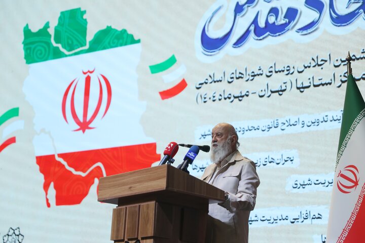 شهرداری‌ها در بحران‌ها بی‌پشتوانه عمل می‌کنند
