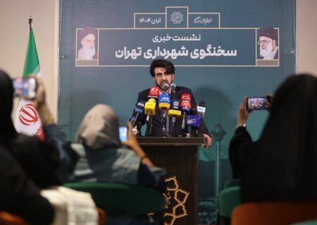 شهرداری تهران تلاش می‌کند شرایط انتخاباتی و سیاسی نشود تا برخی مانع خدمت‌رسانی به مردم نشوند