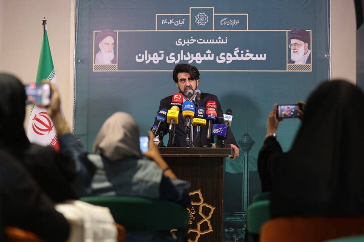 شهرداری تهران تلاش می‌کند شرایط انتخاباتی و سیاسی نشود تا برخی مانع خدمت‌رسانی به مردم نشوند