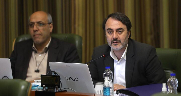 مردم باید با بزرگواری خود افراد ناتوان در مدیریت آب را ببخشند