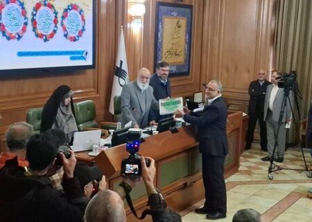 بودجه سال آینده ۳۲۲ هزار و ۹۰۰ میلیارد تومان است