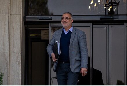 دروغ ترامپ را بی‌لکنت جواب دهید