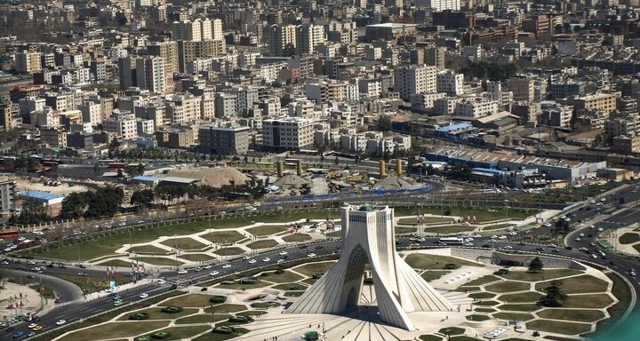 ساختمان‌های عمومی باید به عناصر شاخص معماری شهر تبدیل شوند